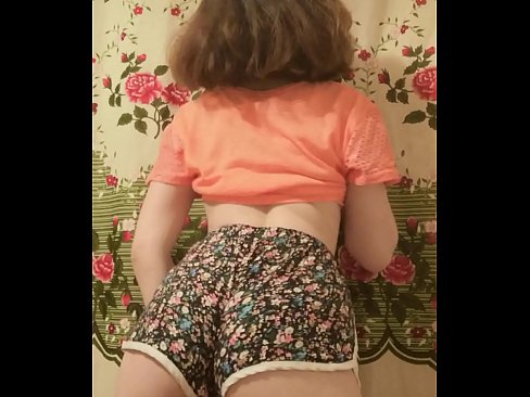 ❤️ Nwa ọhụrụ sexy na-eyipụ uwe mkpirisi ya na igwefoto ️❌ Anal video ❌️❤